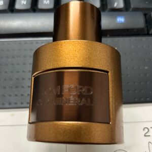 Tom Ford OUD Minerale